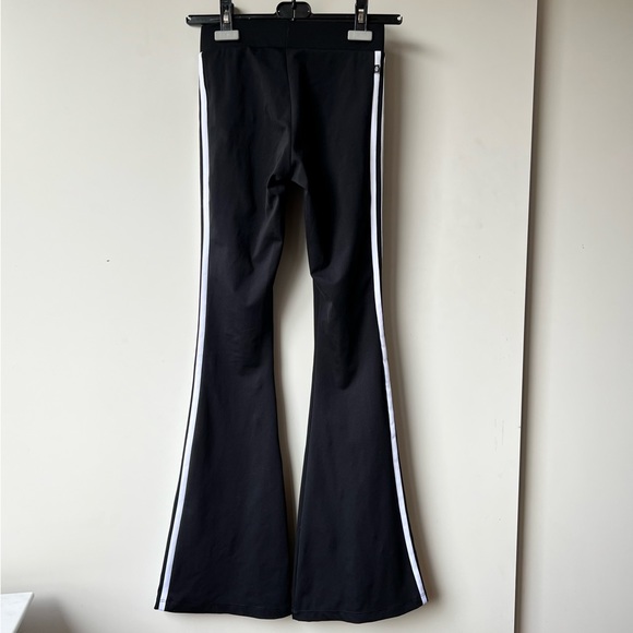 Adicolor Classic Flared Leggings size 4 or XS - Picture 7 of 13